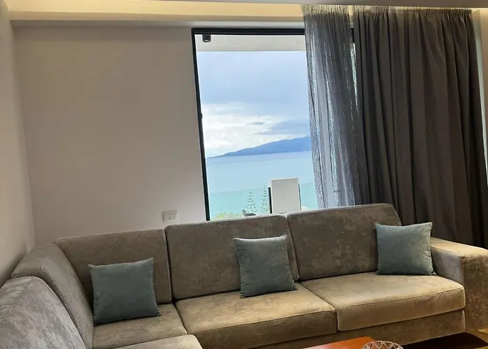 Dania Sea View Apartment