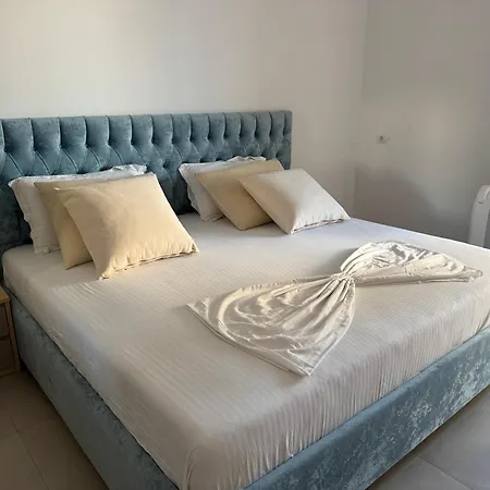 Dania Sea View Apartment *
